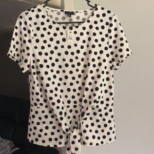 ⭐Woman’s Petite poka dot dress shirt - size Large